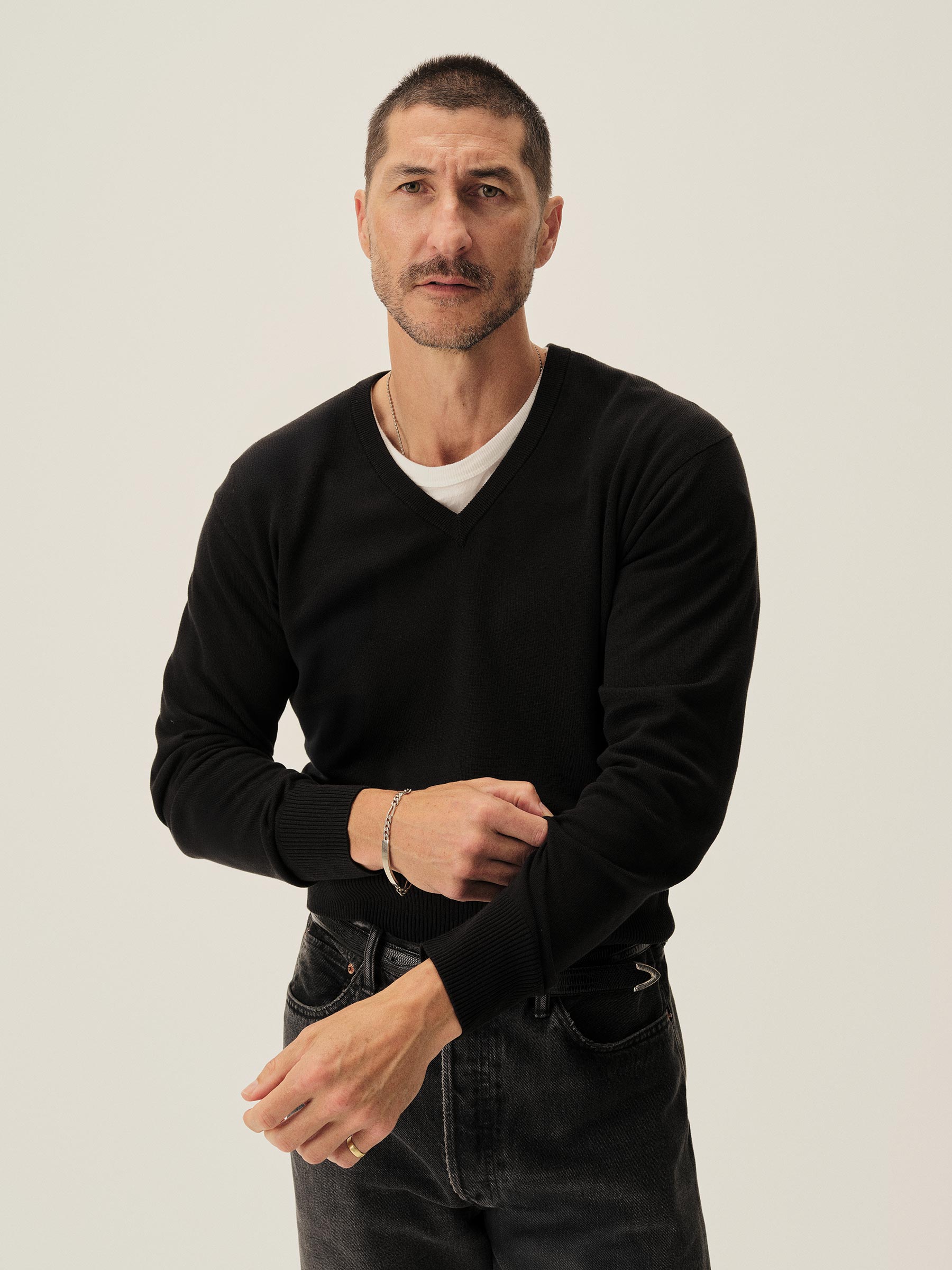 Alternative view of Black Como Cashmere V-Neck