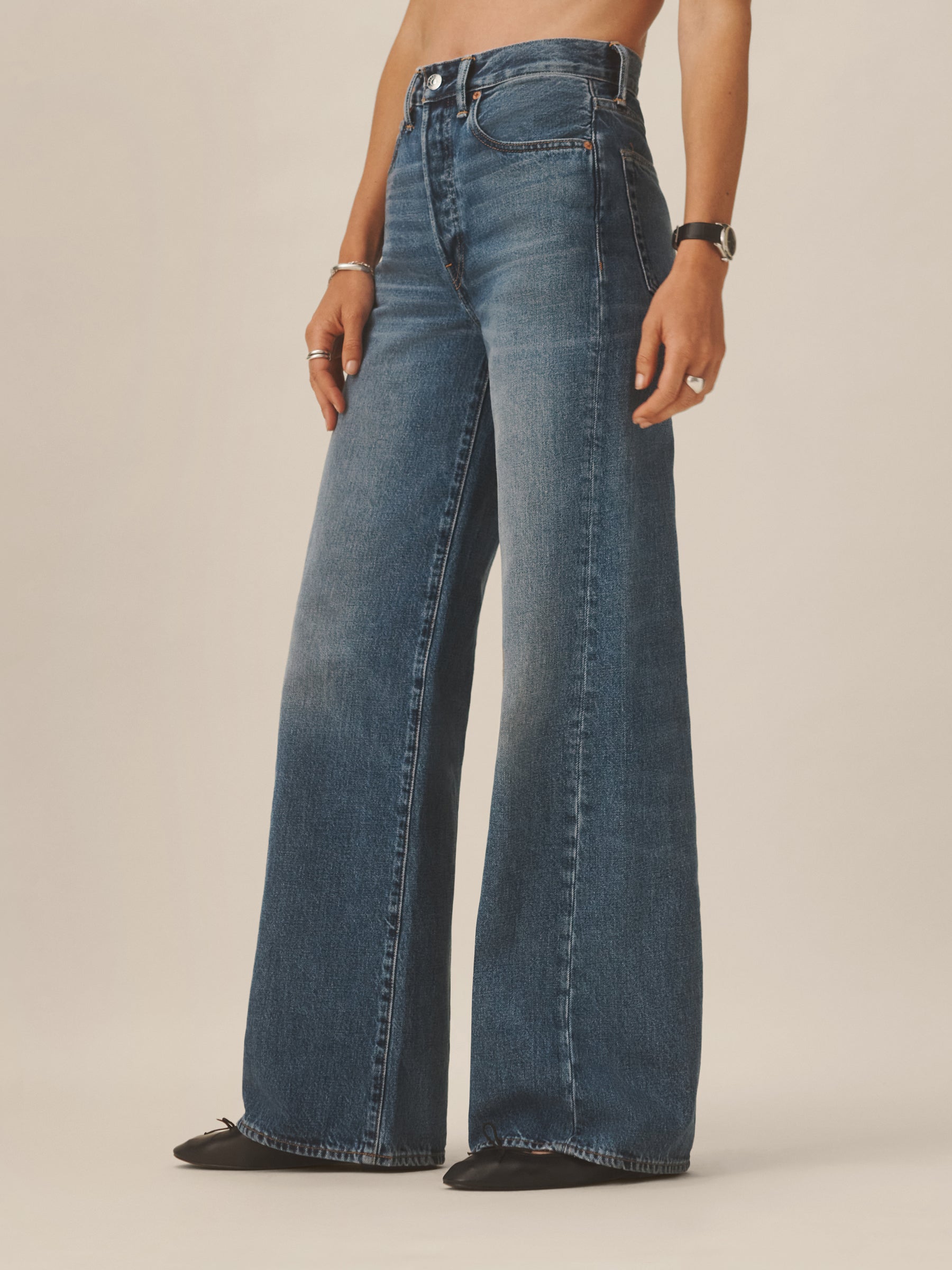 M083 Jet Set Jean - Image 3