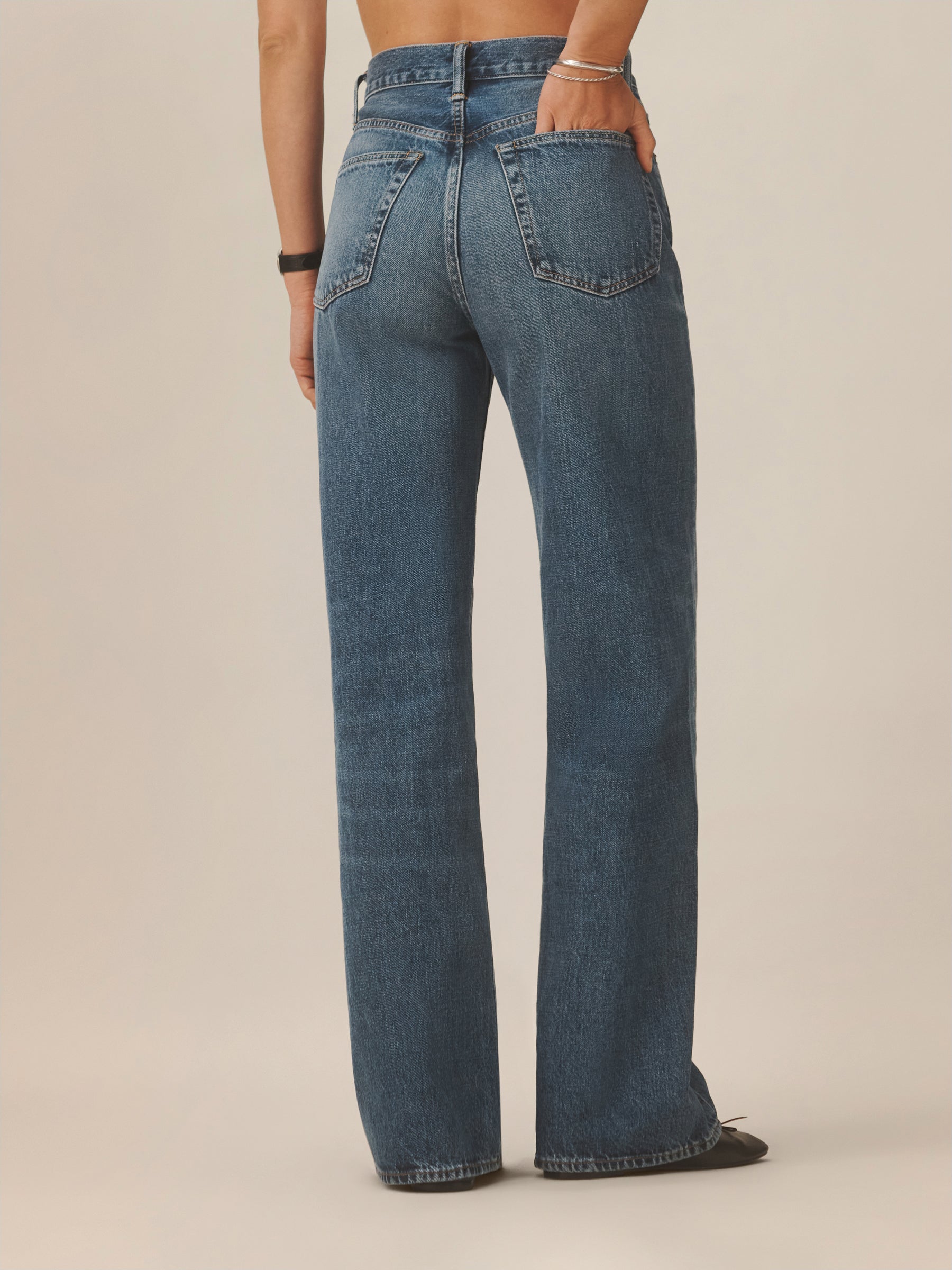 M083 Jet Set Jean - Image 4