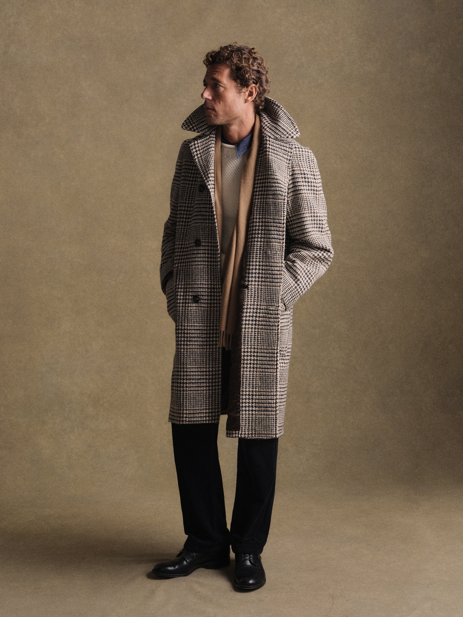 Alternative view of Natural / Black Glen Plaid Donegal Tweed Balmacaan